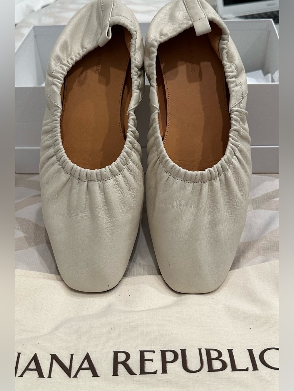 Banana Republic Cream Square Toe Rusched Ballet Flat with removable ankle laces